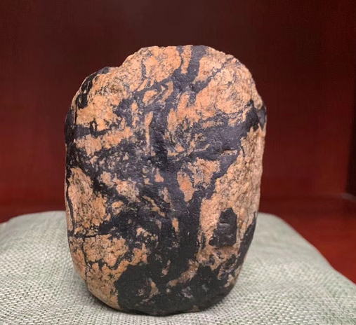 正宗泰山石的產(chǎn)地在哪里？揭秘一下真假泰山石的產(chǎn)地問題。