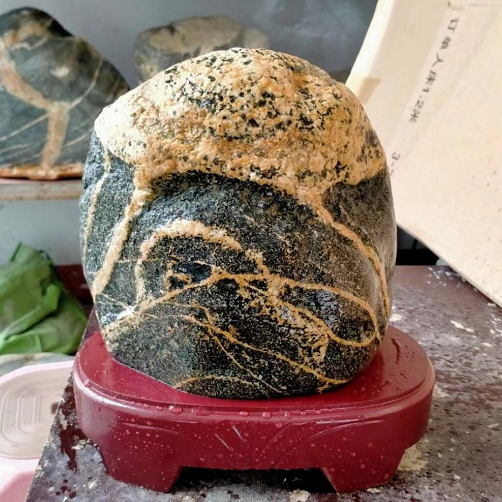 泰山石掉粉末嗎？石頭怎么去銹？