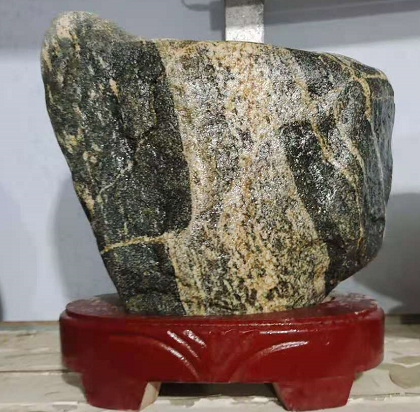 家中擺放多塊泰山石可以嗎？好不好？