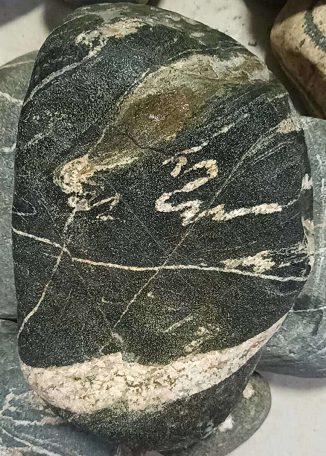 泰山石做盆景可以嗎？小型景觀石貴不貴？