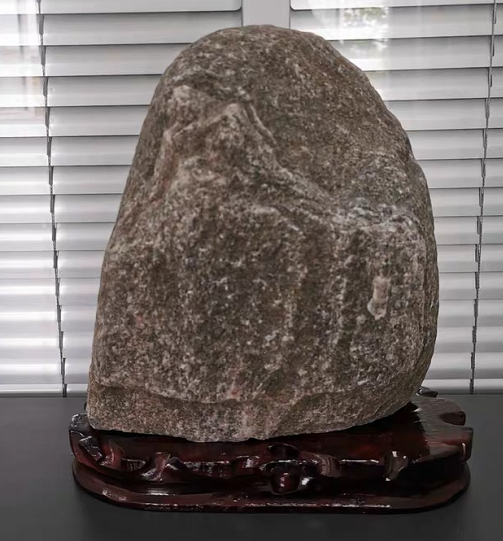 網(wǎng)上購買的泰山石氣味很大是怎么回事？