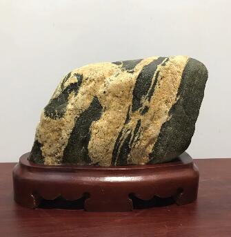 進(jìn)門玄關(guān)放泰山石原來(lái)有這么大作用！
