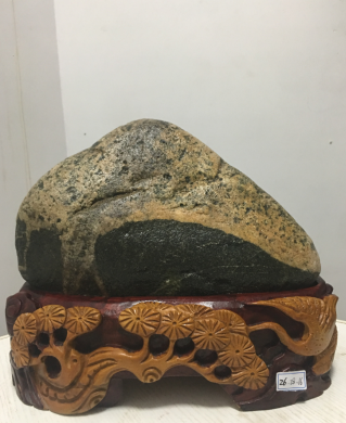 泰山石選購什么形態(tài)的好？