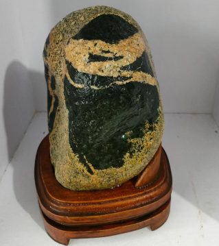 什么是泰山石中的純陽石和純陰石？