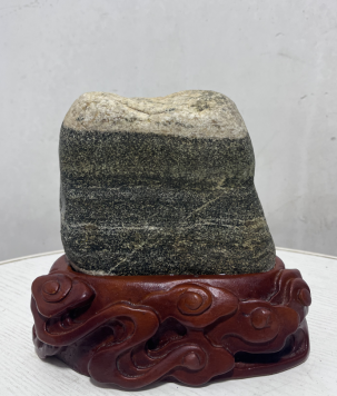 假冒的泰山石分幾種？產(chǎn)地在哪里？