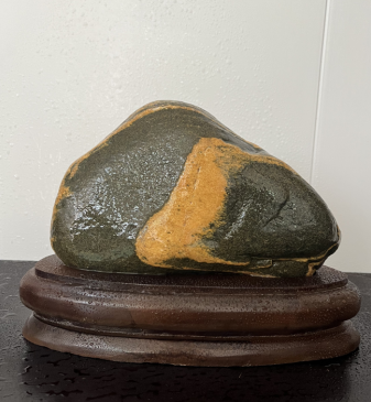 在窗臺上擺放一塊泰山石有什么作用？